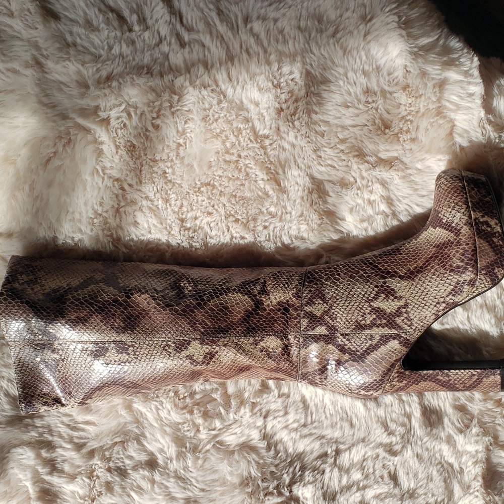 Worthington Platform Boots - Picture 2 of 8